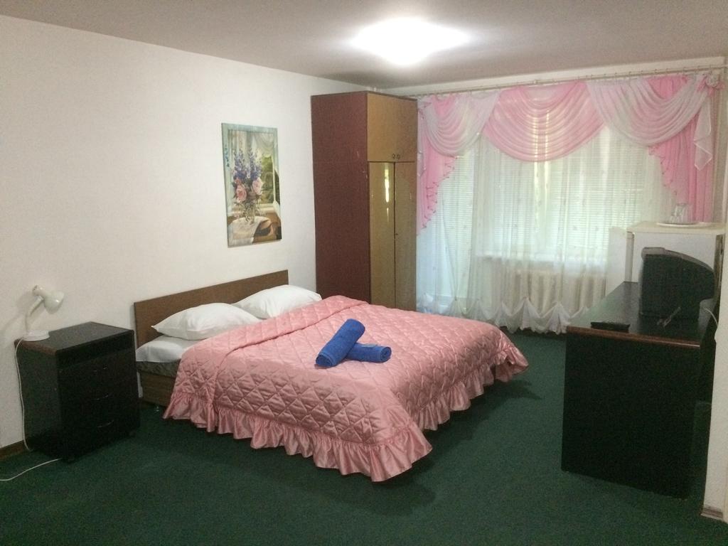 Mini Hotel Vesna Dnipro Habitación foto